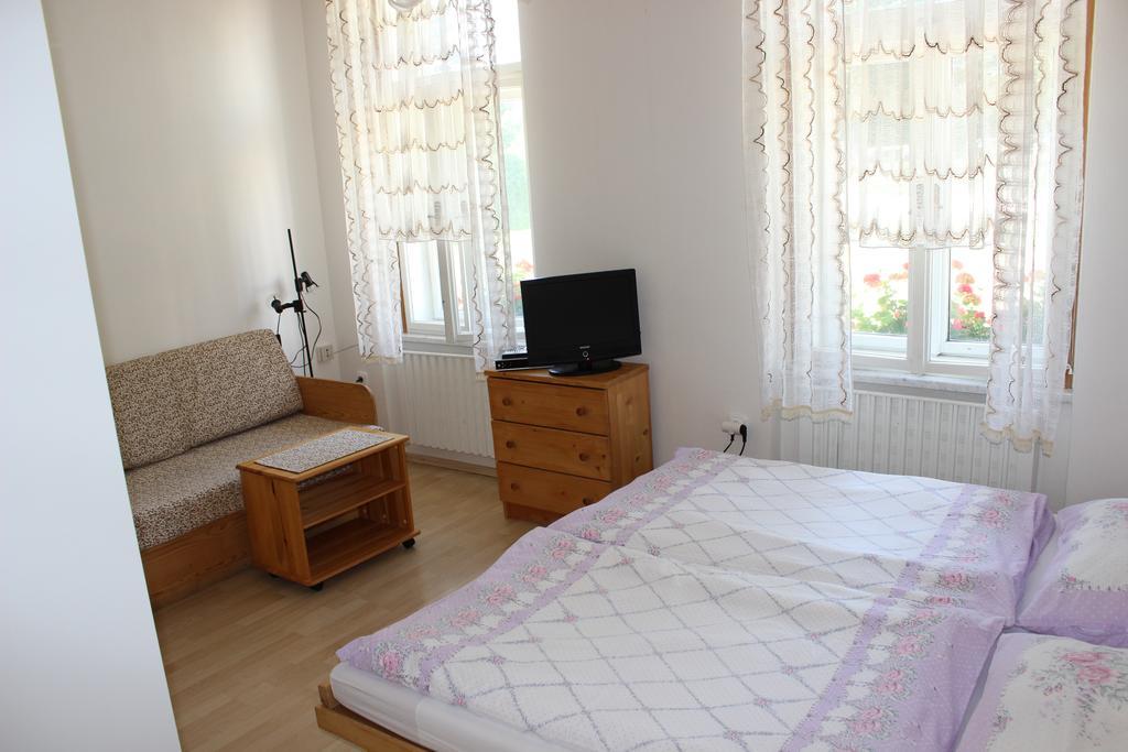 Penzion Gomelska Apartment Horni Stropnice Ngoại thất bức ảnh